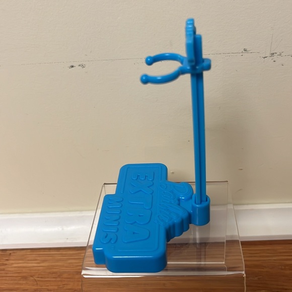 Barbie Doll Extra Mini Stand - Picture 2 of 4